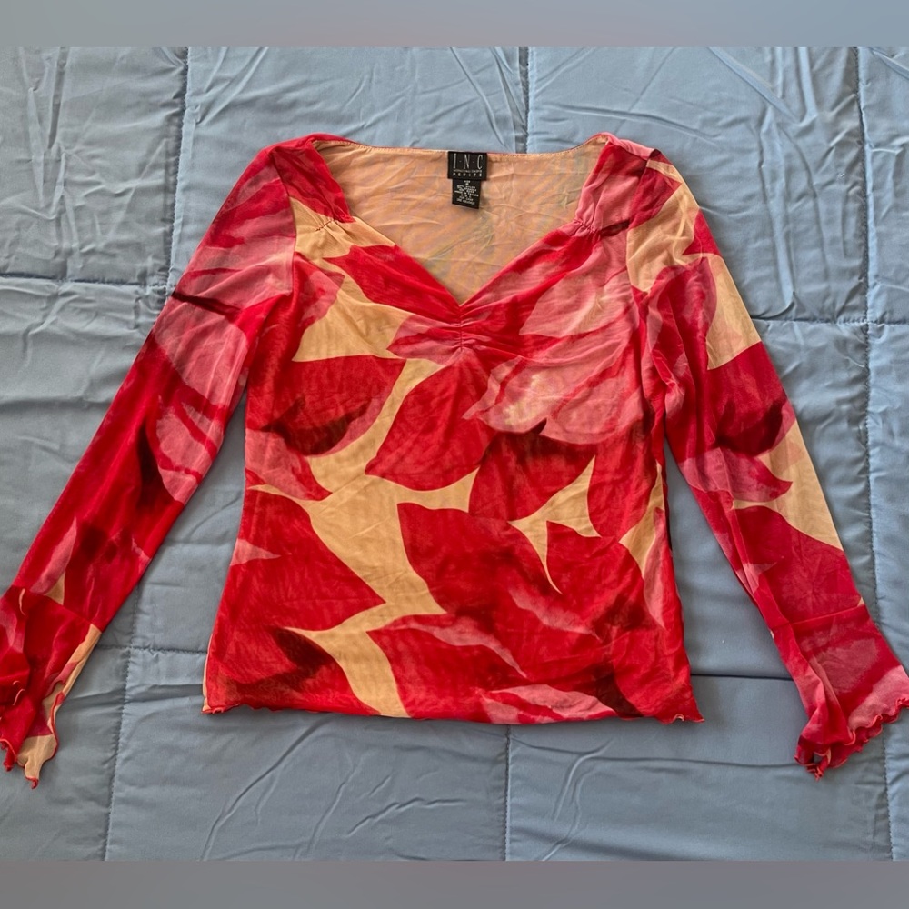 Very light, comfy top